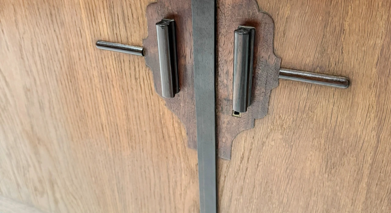Art Deco Modernist Sideboard or credenza with Black Lacquered Top, 1930s